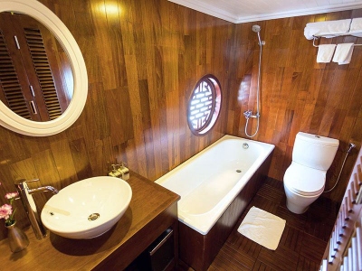 du-thuyen-bhaya-classic-bathroom1
